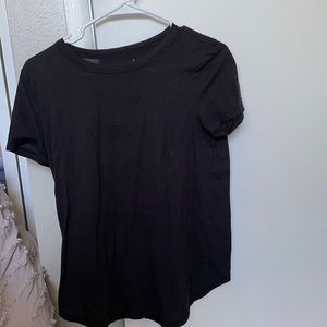 small plain black tee
